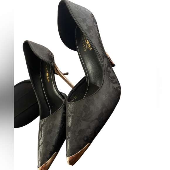 Elegant pointed heels - Picture 4 of 4